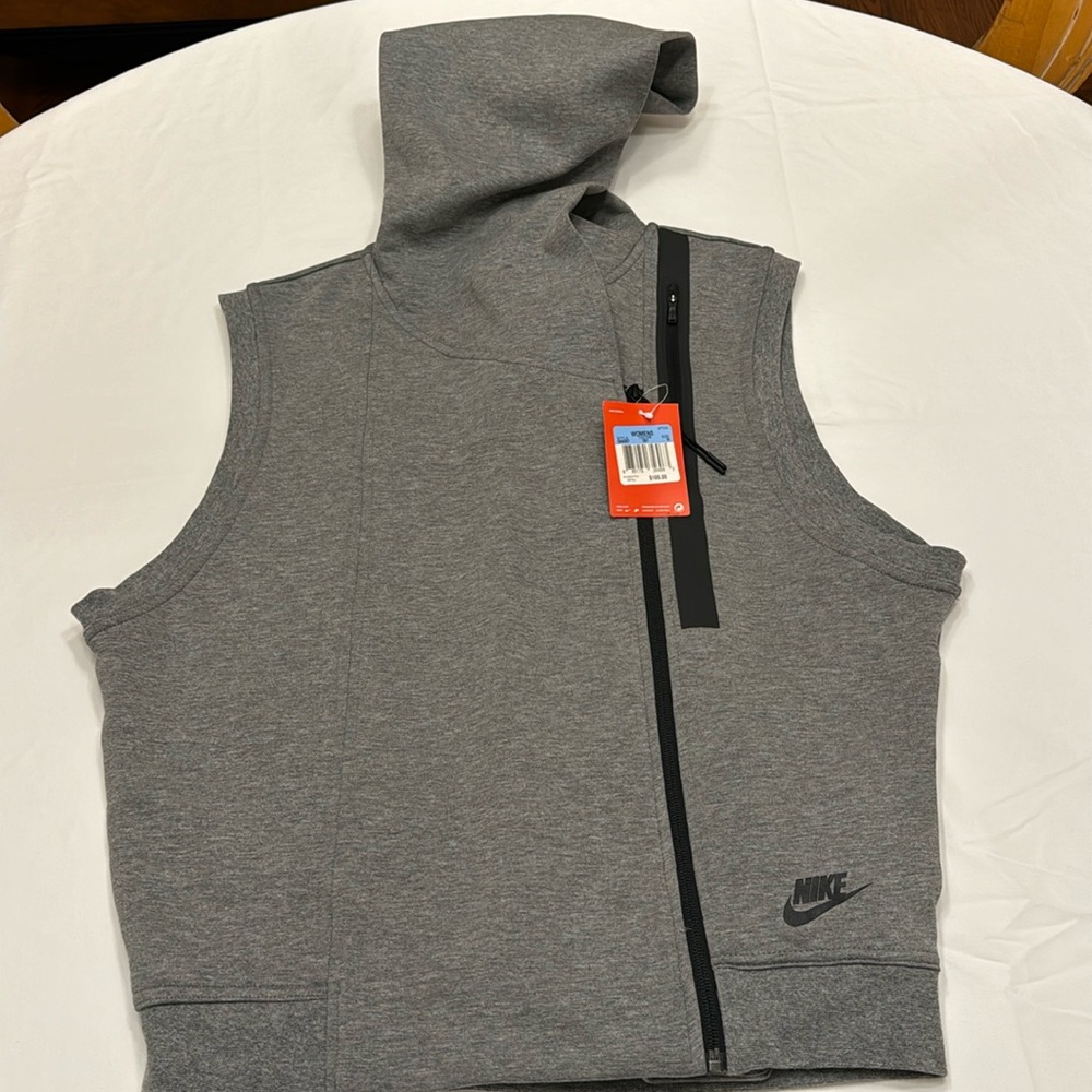 Nike tech fleece vest